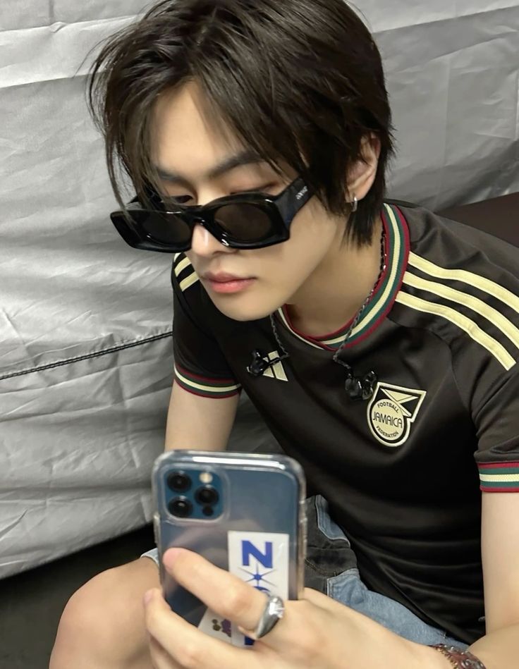 selfolssi ♤ tweet media