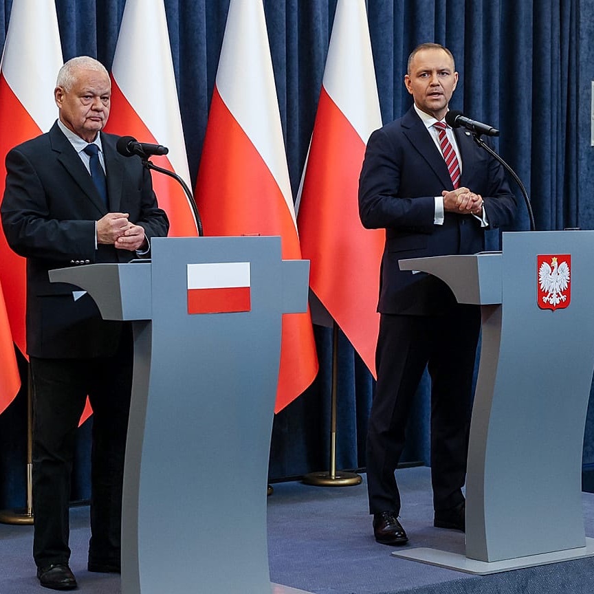 FAST INFO tweet media