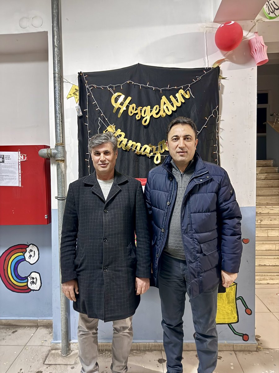 Kuluncak İlçe Milli Eğitim Müdürümüz Ali Çetin, Şube Müdürümüz Mehmet Ali Bulut, Okul Müdürümüz Hamit Mecit ve Mehmet Elmas hocamıza program sonrası takdim ettikleri hediyeden dolayı teşekkür ediyorum.

Nazik düşünceleri bizleri ziyadesiyle memnun etmiştir.

#Kuluncak