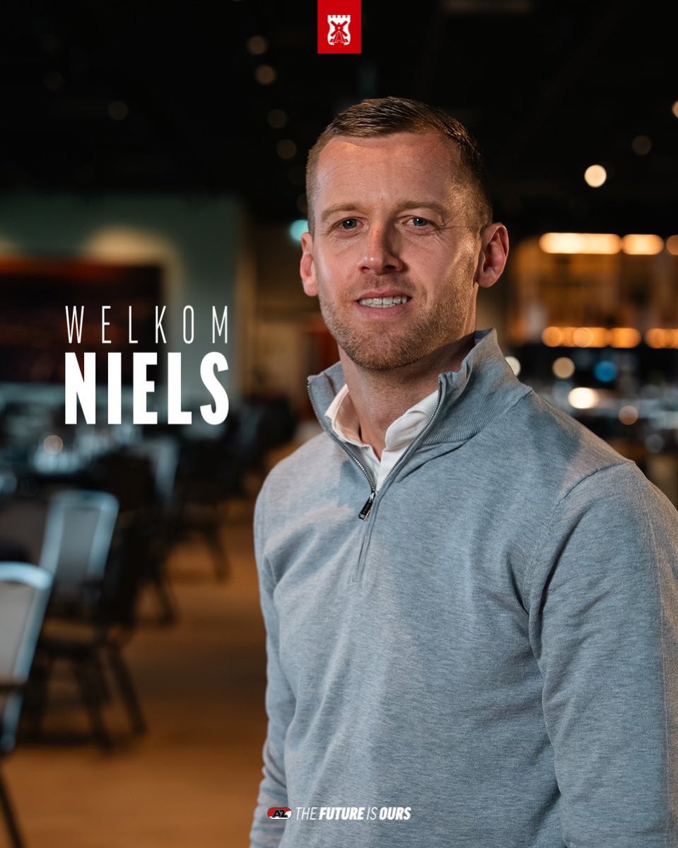 🆕 Niels van Duinen🇳🇱 deviendra le nouveau directeur technique de l'AZ le 1er juin prochain✍️❤️🤍

Van Duinen est le directeur technique d’Excelsior Rotterdam depuis 4 saisons 

Il succèdera à Max Huiberts