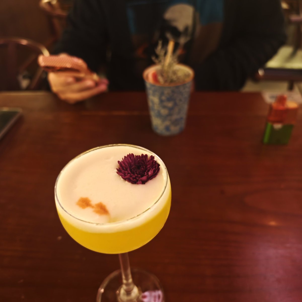 Az1zpro's tweet photo. 跟推特蓝v 线下键政🍺 https://t.co/tuSLGSZoAI