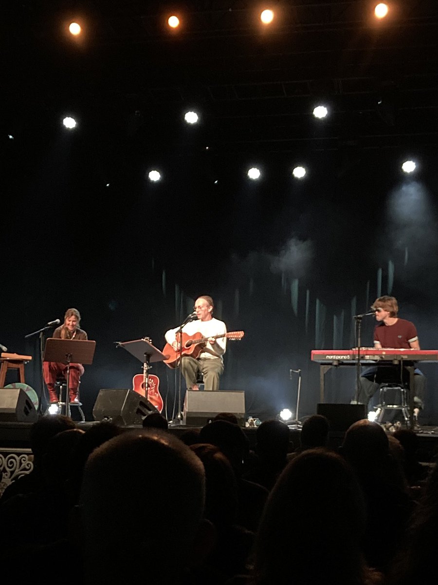 Eamon Carr tweet media