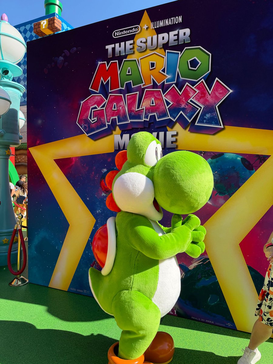 insideuniversal's tweet photo. Yoshi has arrived for the first time in the Mushroom Kingdom! He’ll be meeting guests in Super Nintendo World through April 13. @UniversalORL https://t.co/ZKpLjArSVd