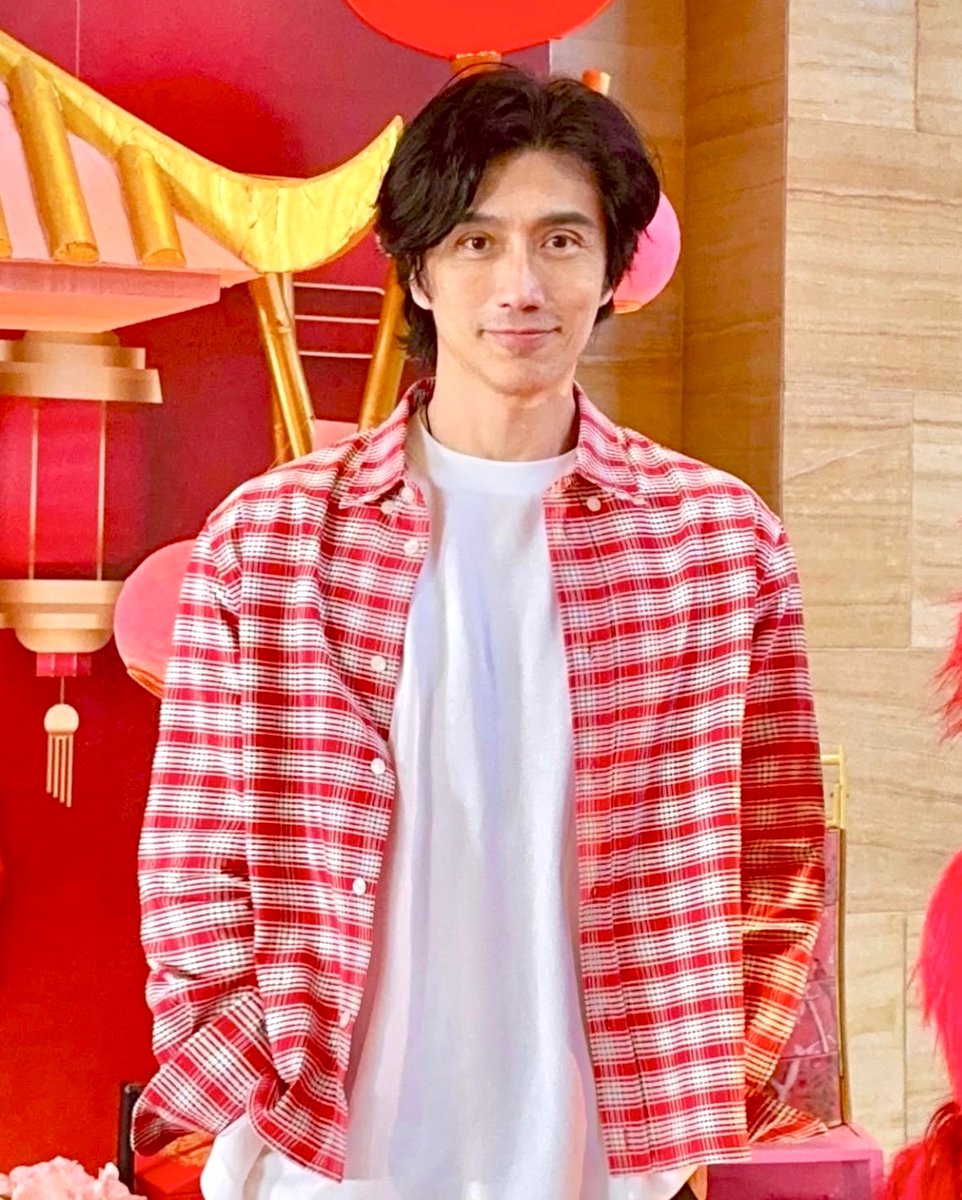 protein901's tweet photo. あなたは信じられますか？

この人60歳（還暦）です。
シンガポールのモデル🇸🇬
Chuando Tan

普通に20〜30代にしか見えない。
筋肉も顔も肌も姿勢も若すぎて
バグりすぎだろ。 https://t.co/EBbRMUvjfR