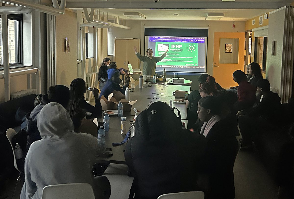 LetsStopAIDS's tweet image. We’re proud to continue our partnership with For Youth Initiative. 🌠 Our P2P team hosted a workshop on navigating OHIP, accessing healthcare, and finding community support for newcomer youth. Inspiring leadership and learning in action. 💡🤝 #YouthLeadership #LetsStopAIDS #P2P