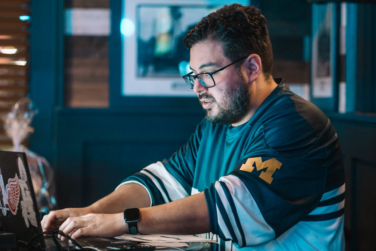 Quizzo Trivia tweet media