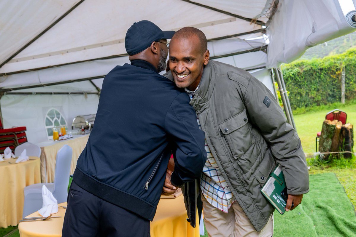 Katwire polly tweet media