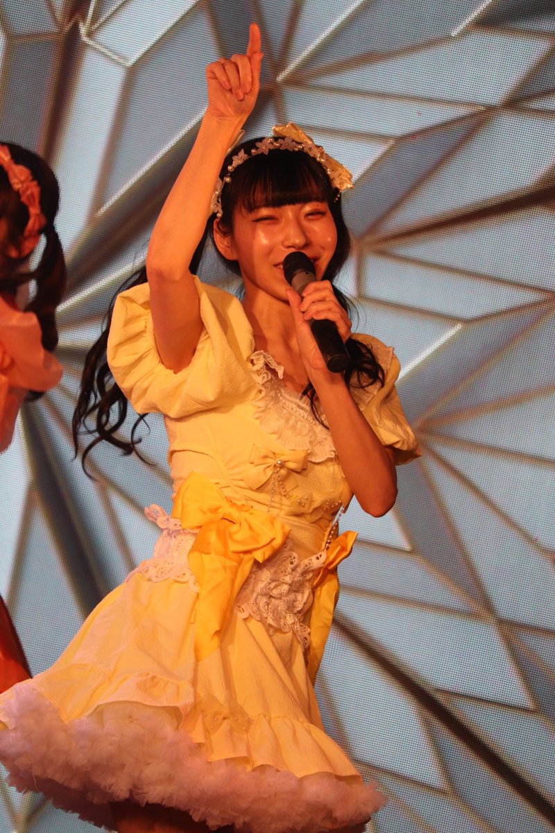 ApimaruGrande's tweet photo. わい、ステージ楽しそうやなあ https://t.co/idAnkCk63B