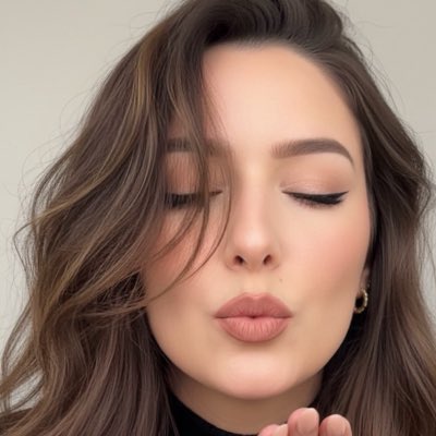 #NuevaFotoDePerfil Estoy aprendiendo a confiar en mi proceso,
en mi energía y en todo lo que el universo tiene preparado para mí. ✨