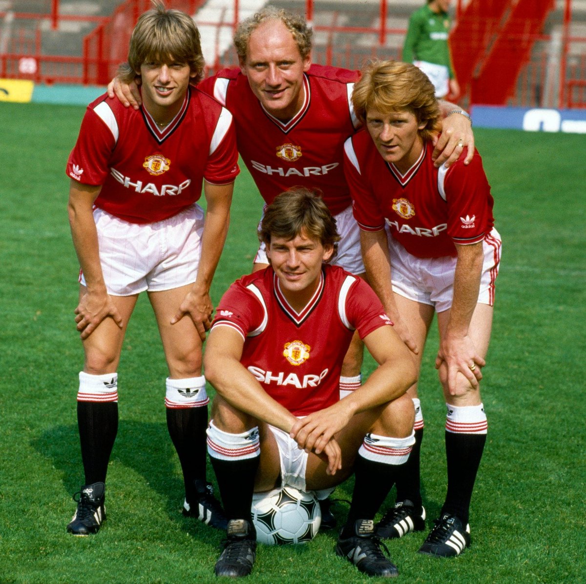 One Norman Whiteside tweet media