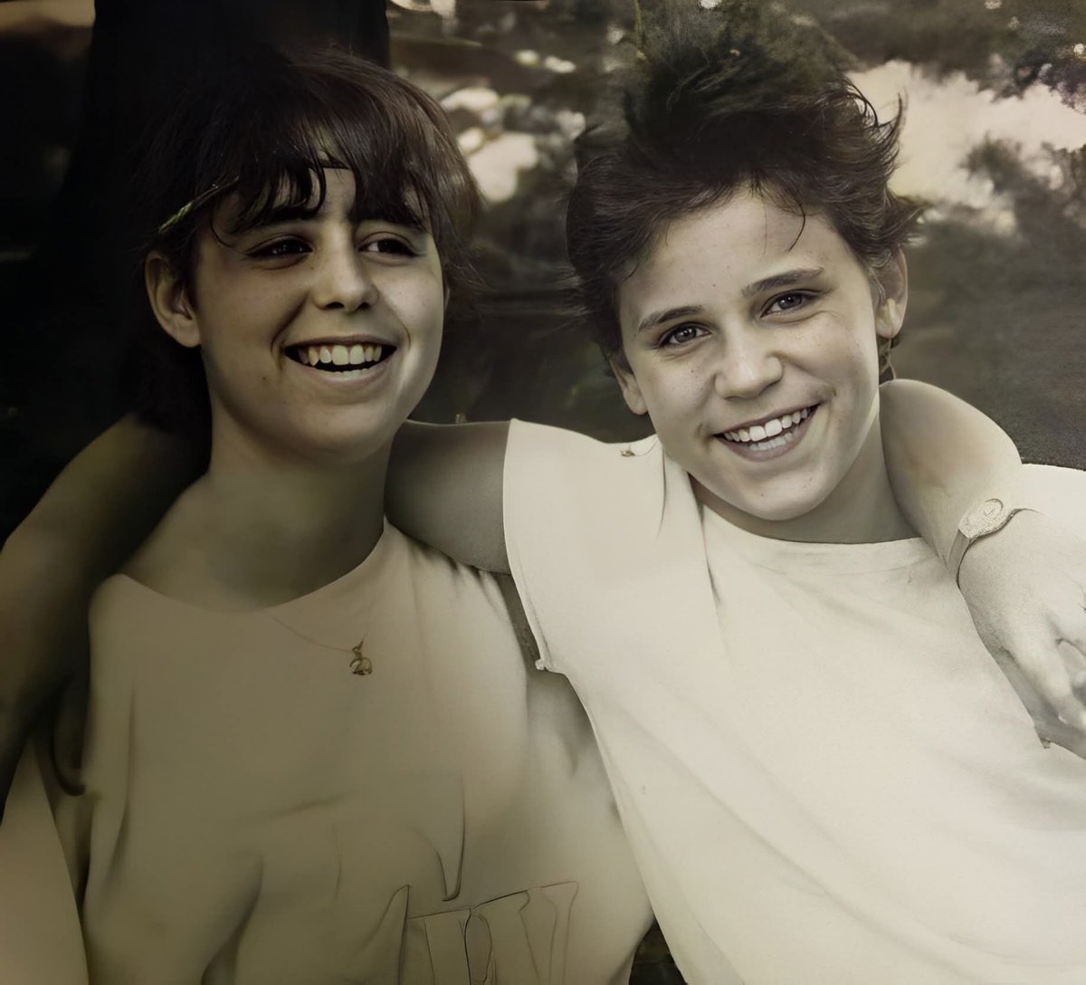 Cari Haim tweet media