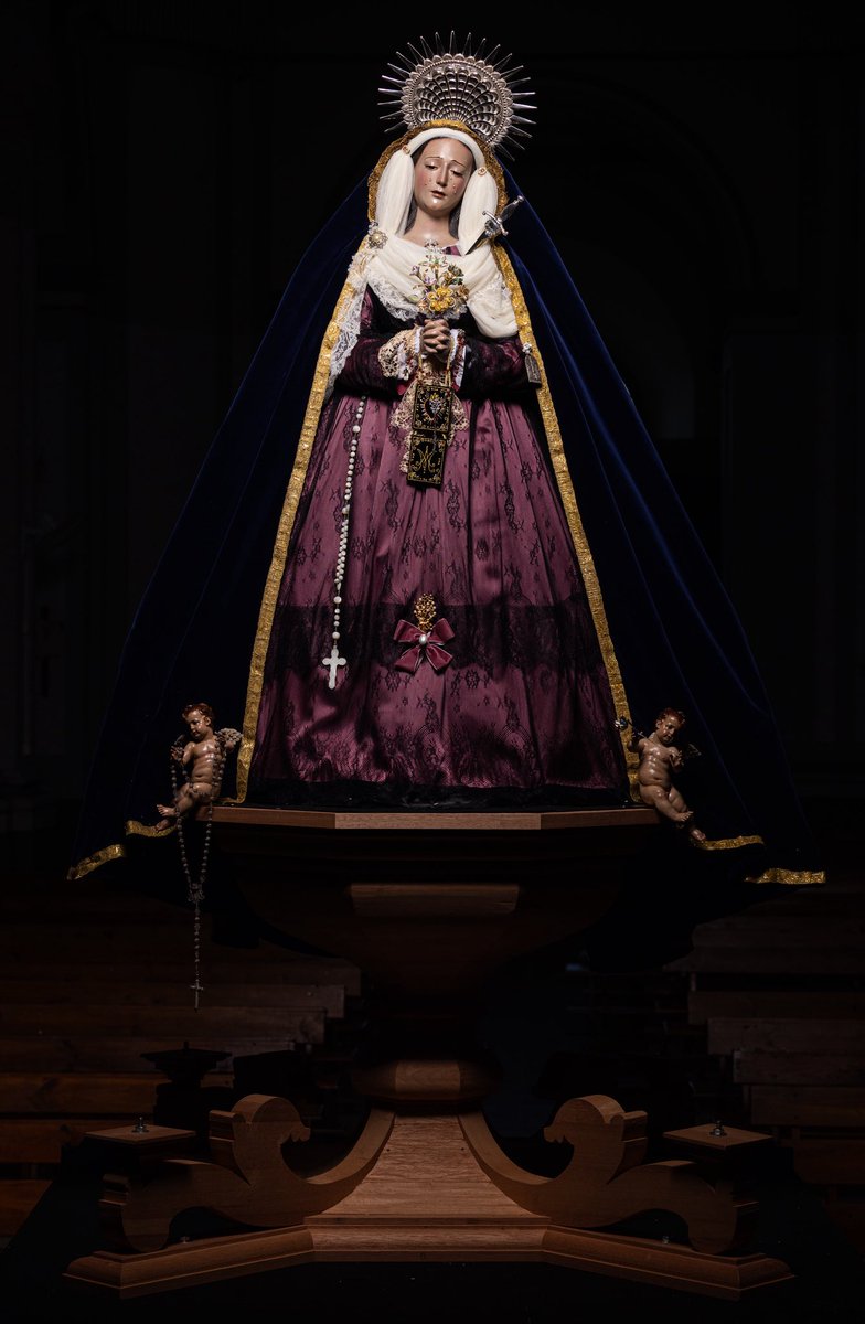 GPResignacion's tweet photo. 𝕰𝖘𝖙𝖗𝖊𝖓𝖔𝖘 | 
Nuestra Sagrada titular se alza sobre su nueva peana de carrete, esta se encuentra en su primera fase de ejecución y es obra del tallista José Carlos Ligero , al que agradecemos su trabajo y disposición 

📸: @lmfotoscofrades 

#CofradiasMlg https://t.co/adF42RAd5m
