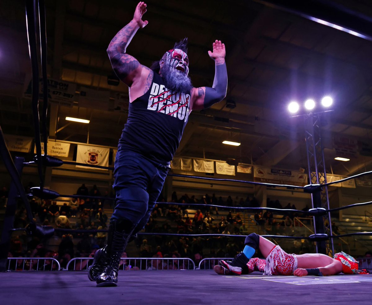 DEMUS DEMONIO デムース tweet media