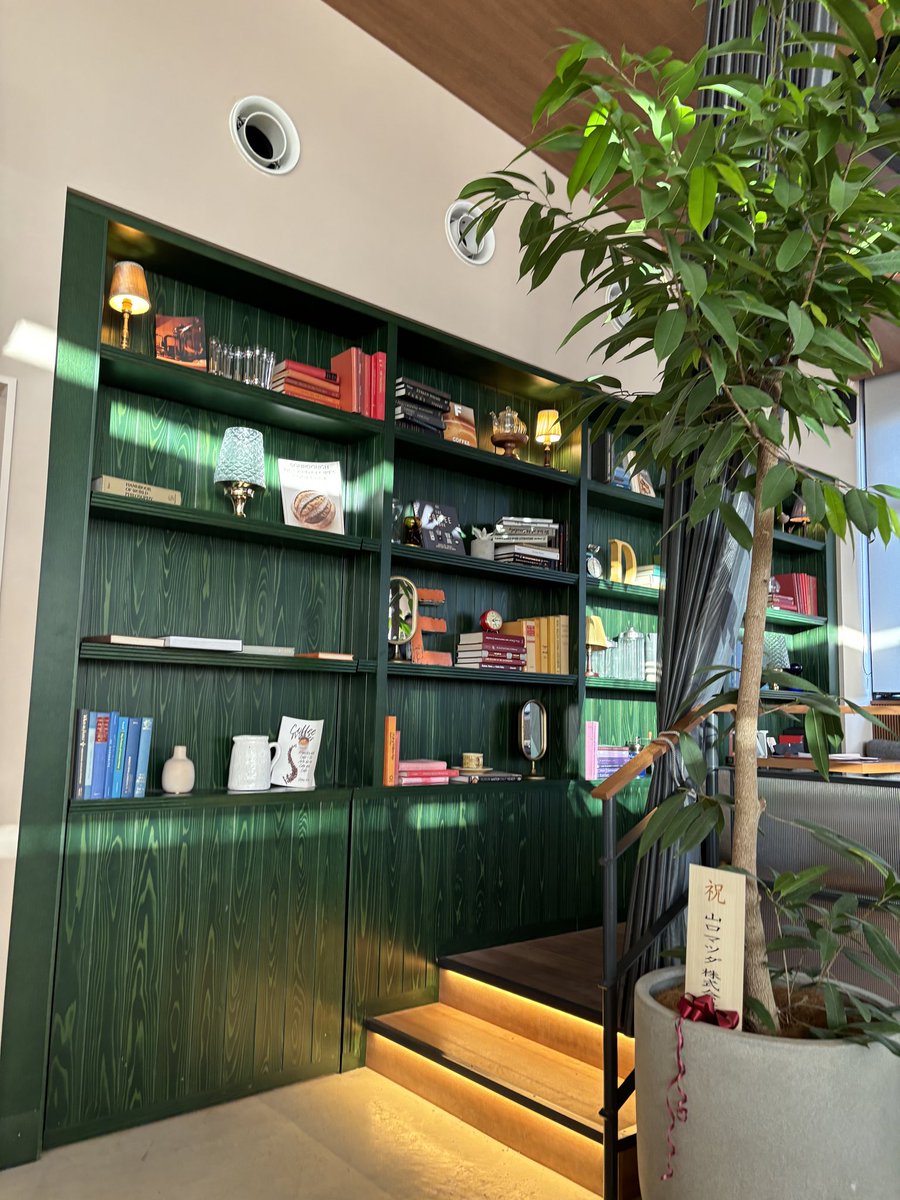yohkoyou5's tweet photo. 東京で行列の出来るパンケーキの お店が 山口に出来てて🥳
テンション上がる⸜(*ˊᗜˋ*)⸝
 #EDW 
 #Espresso D Works https://t.co/SeoLUOlFiB