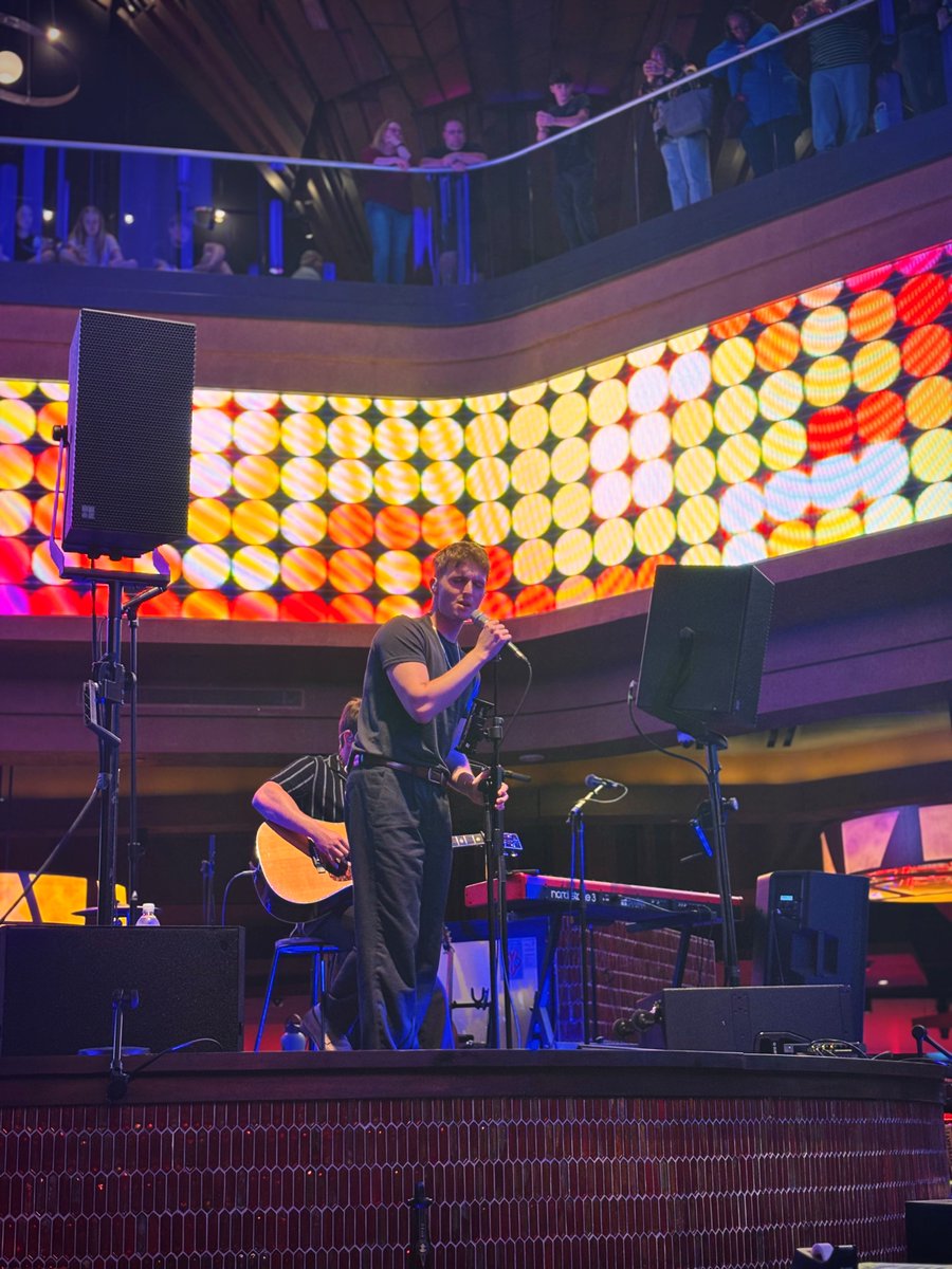 Harrah's Cherokee tweet media