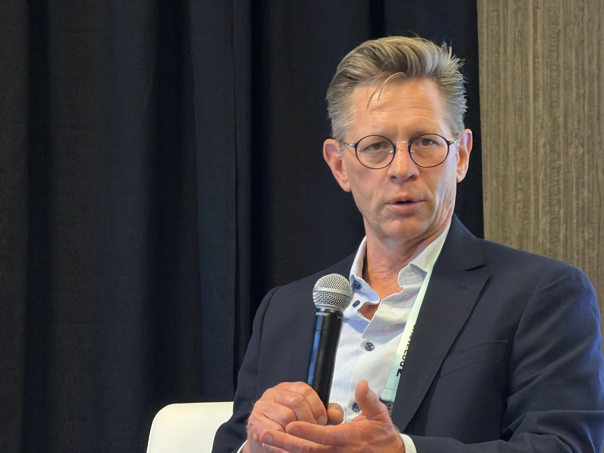 Eric Mackey tweet media