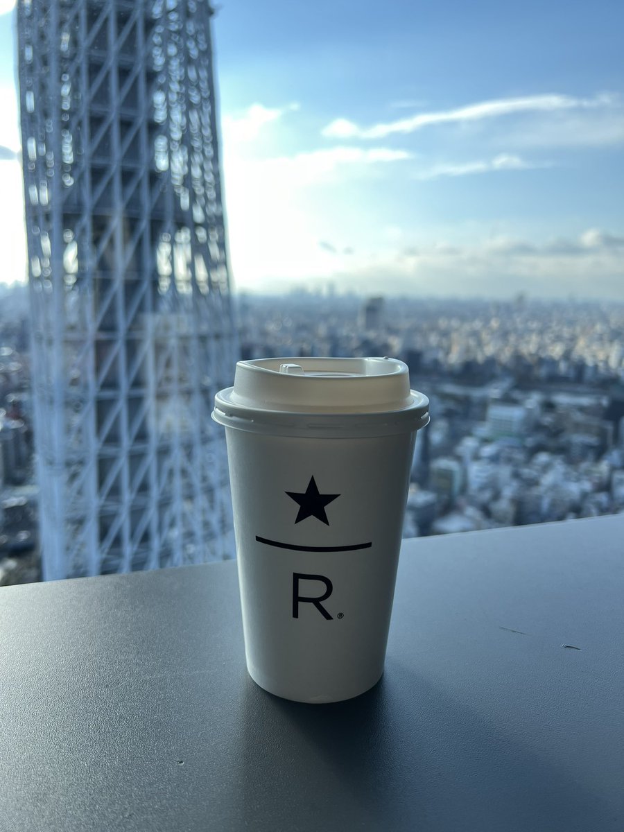 meguminakajima's tweet photo. 《活動報告》　
東京大空襲追悼集会と資料展の後、遅めのランチ🥐
今日オープンのスタバのリザーブ(R)カフェ東京スカイツリータウン30F店。眺めが最高☺️

中島めぐみOfficialSite
https://t.co/NIEigARwJa

#立憲民主党 #中島めぐみ #台東区 #スタ活 https://t.co/pAiiRMlz3U