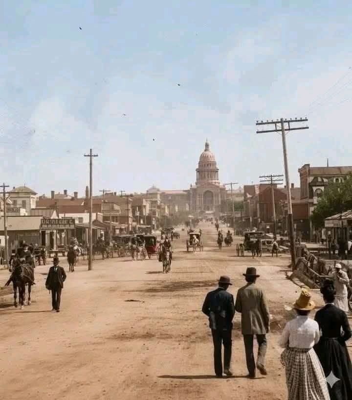 Texas Capitol History tweet media