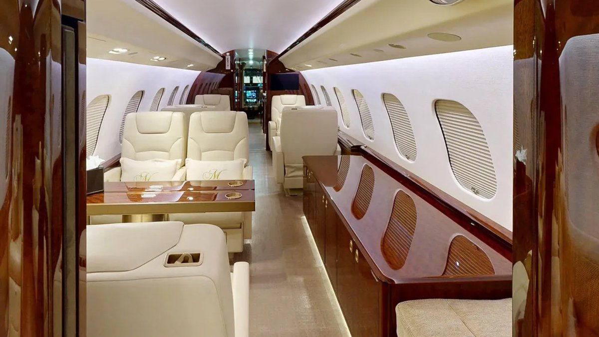 GlobalairCom's tweet photo. ✈️ 2016 Global 6000
 👋 Presented by Bombardier Pre-owned
 ⏰ 1,253 TT⠀

For full specifications, performance details, and availability, send us a DM https://t.co/Yh4jsfL1EA