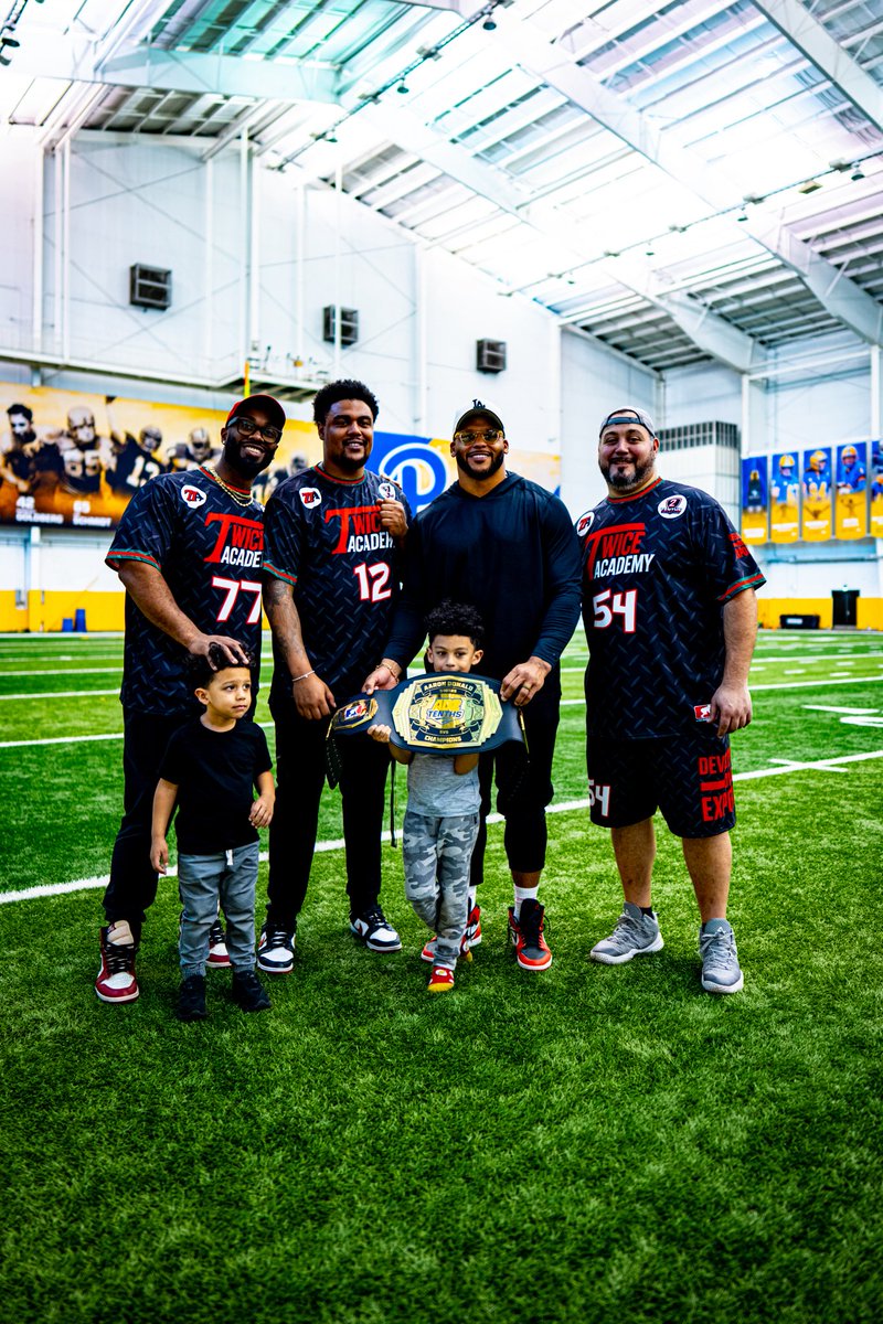 Cøåċħ B¥røn’s $0.02 tweet media