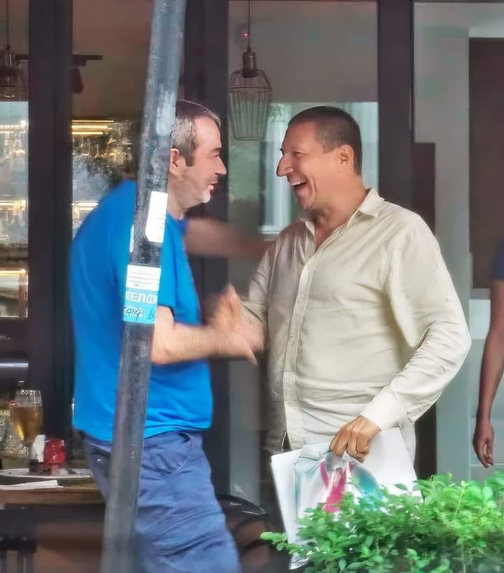 Един човек няма как да е главен прокурор ако е имал среща с тоя.
#ПолитиирайтеСе