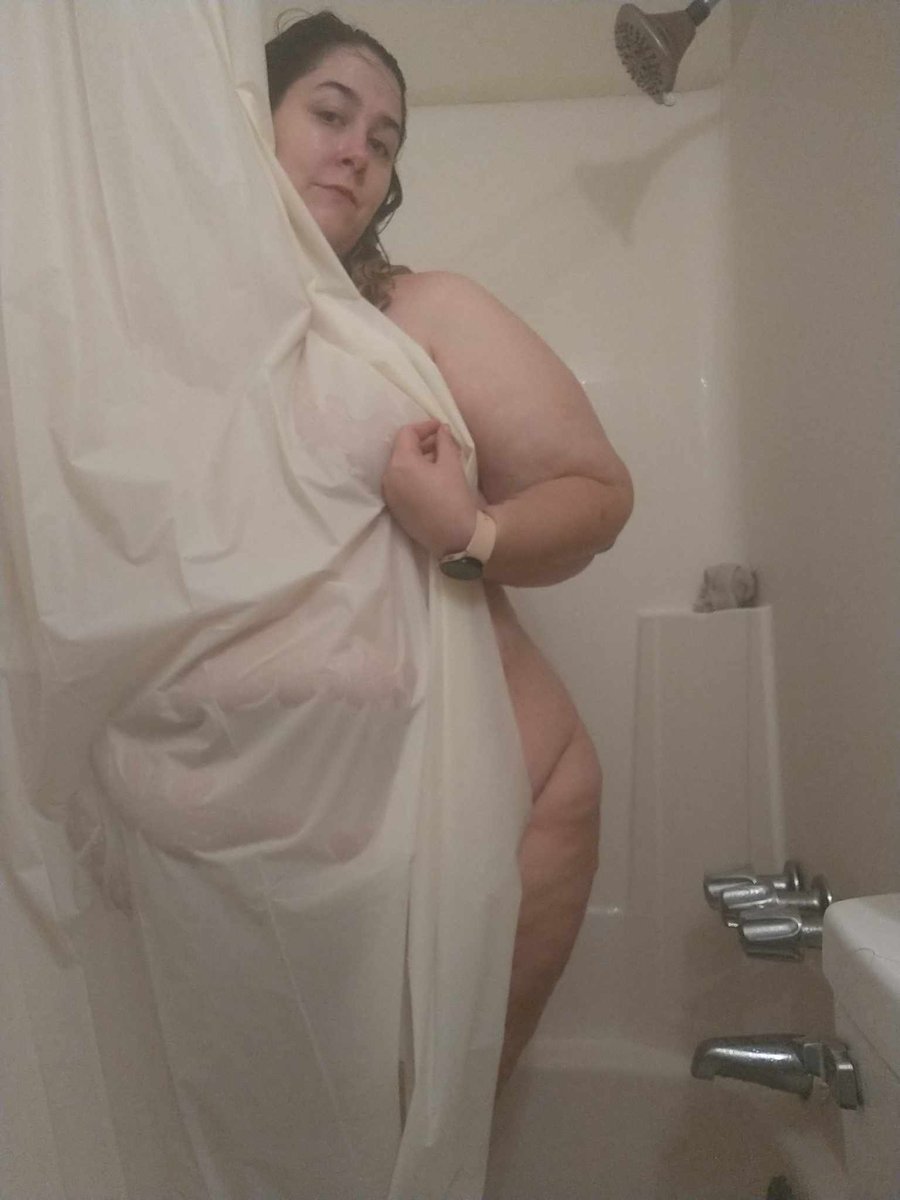 Bubblybug95's tweet photo. feeling kinda cute.
#thicc #bbw wataa https://t.co/14tzlmUeSR