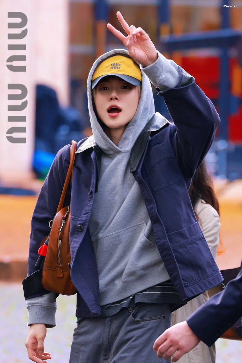 Asteroid_YJ's tweet photo. 260310 YEONJUN x MiuMiu
🦊

#TXT #TOMORROW_X_TOGETHER      
#연준 #YEONJUN 
#YEONJUNxMiuMiu #MiuMiuFW26
@MIUMIUofficial https://t.co/uE32Dc6PuV