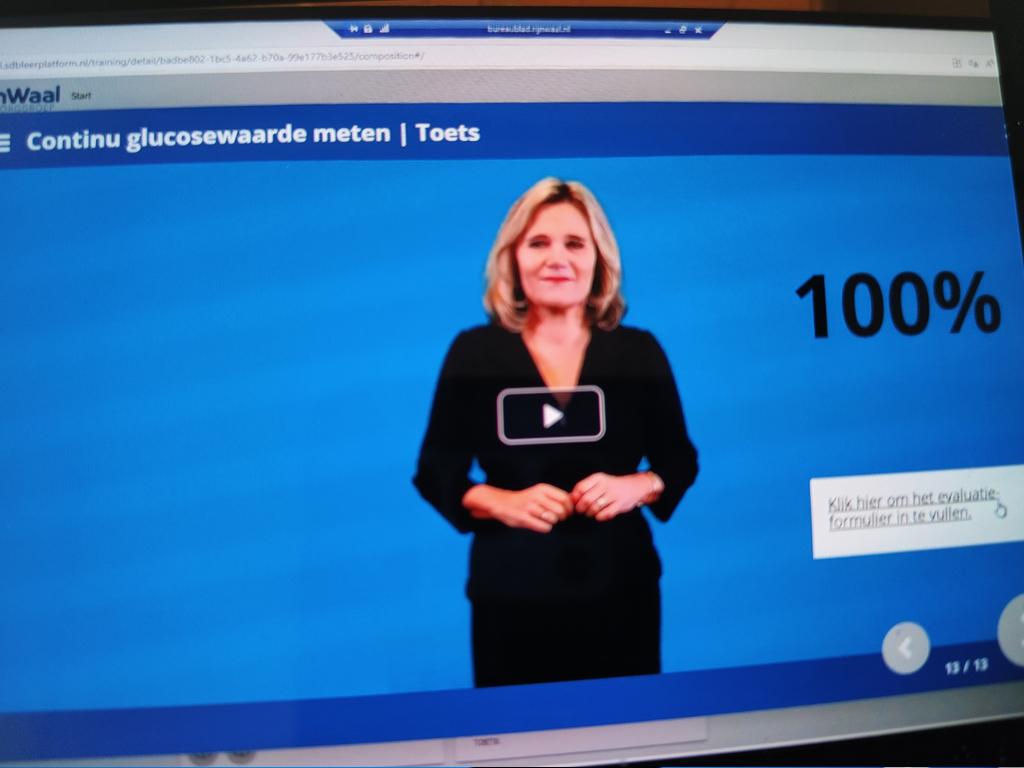 JacquelineVlind's tweet photo. #toets In de zorg blijft bijscholing belangrijk, deze toets met een 10 behaald. (Sensor Livre plaatsen/vervangen/ hulpmiddelen diabetici) https://t.co/i090L9tTAH