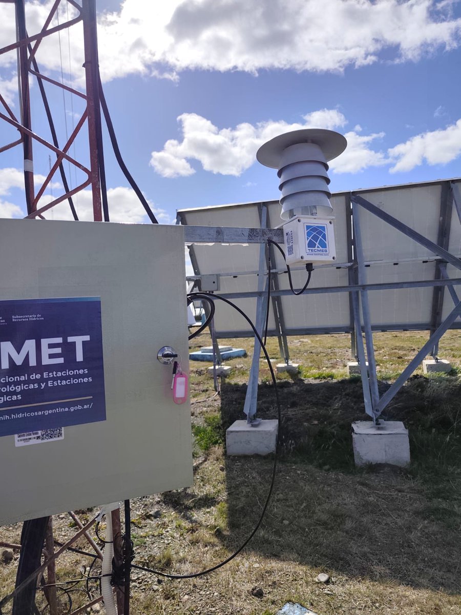 MonitoreoHidArg's tweet photo. #RMET
Red Nacional de Estaciones Meteorológicas y Estaciones Nivológicas
Instalamos dos nuevas estaciones meteorológicas 🌡🌤 en HITO 1, provincia de #TIERRADELFUEGO, trabajo coordinado de la #SSRH y Armada Argentina
Seguimos fortaleciendo el monitoreo hidrometeorológico 🇦🇷 https://t.co/akTPCAdPQr