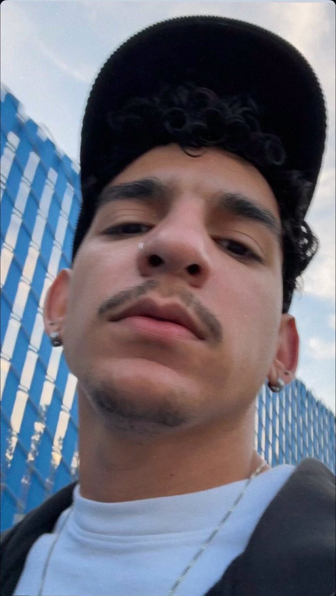 Online Lover tweet media