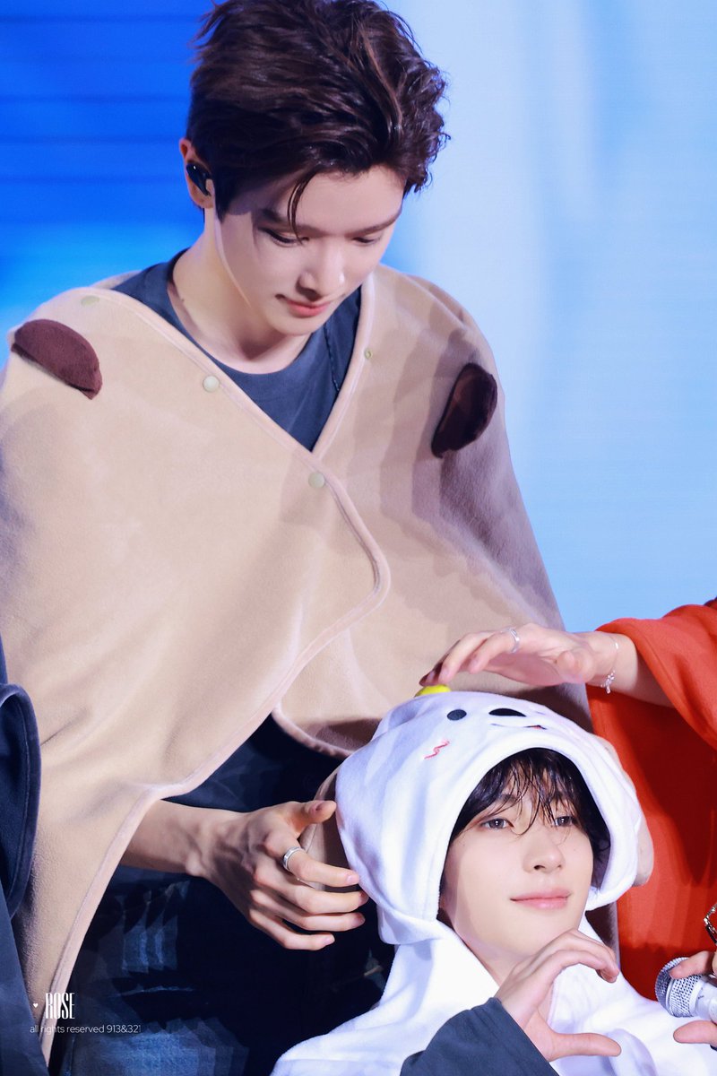 이 사진 너무 귀엽다 ㅠㅠ