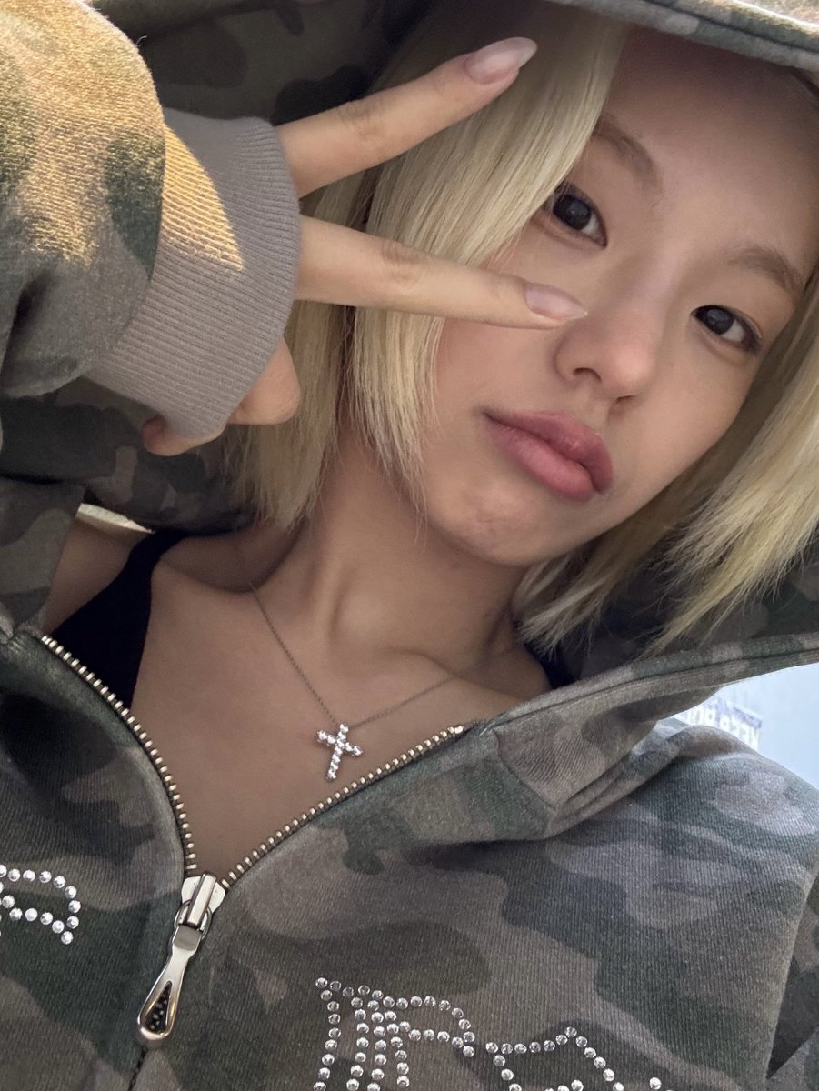 yongyongz tweet media