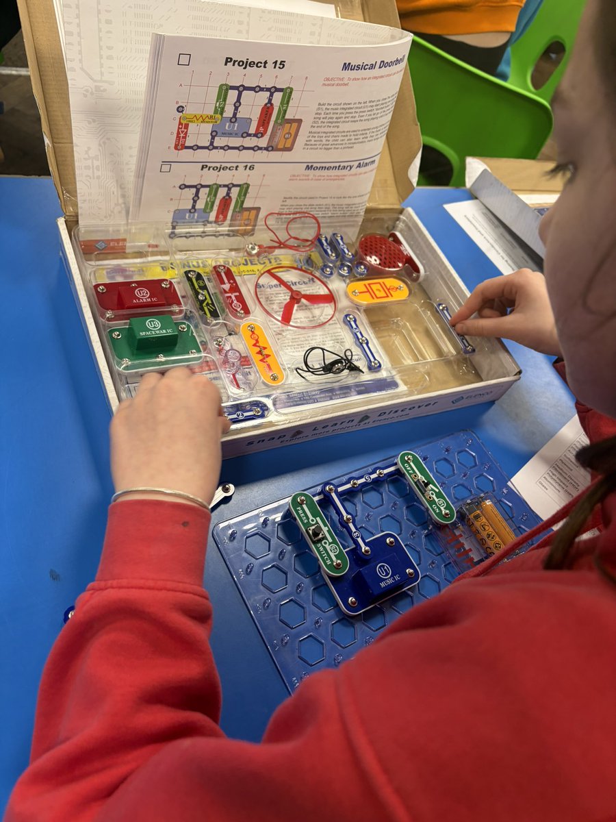 Cadle Primary School tweet media