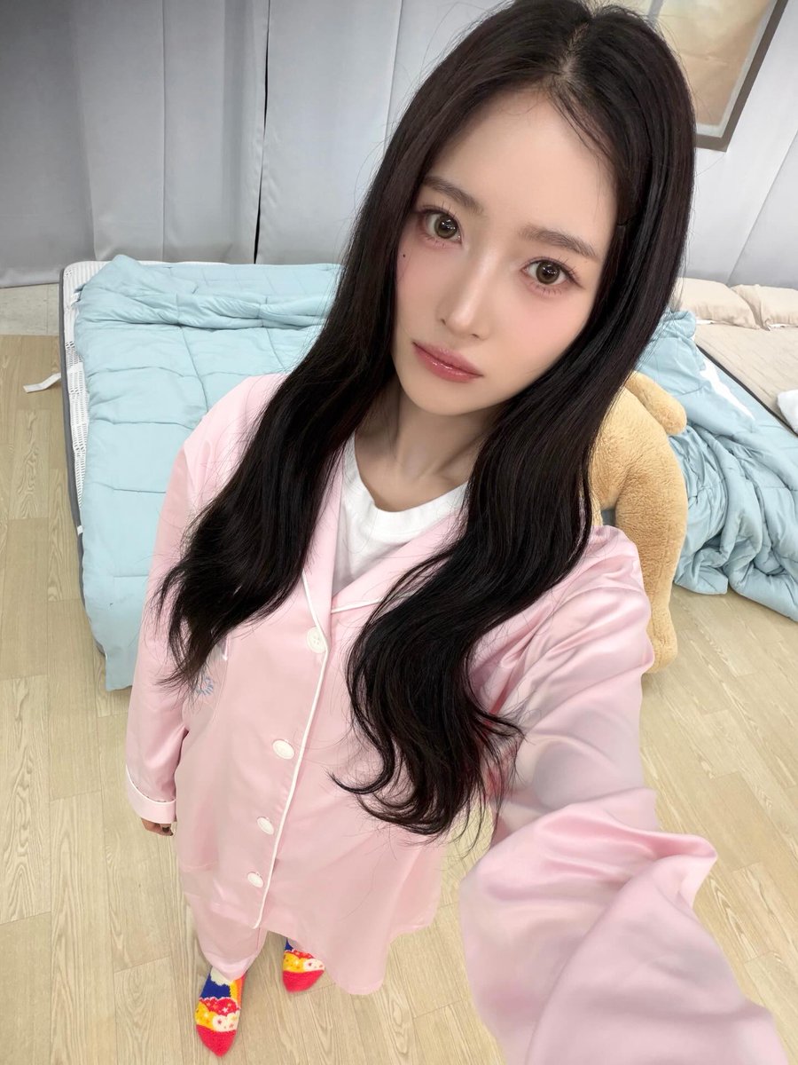 yelseoi's tweet photo. SEOI instagram update 

Sleep tight ʕ”̮ॽु⋆⁺₊⋆ ♡̷̷̷ 

#H1KEY #하이키 https://t.co/rGk5H7tSBw