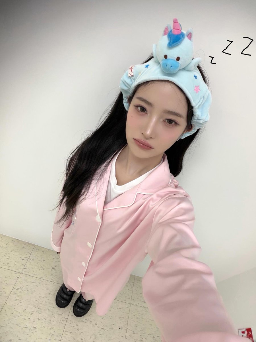 yelseoi's tweet photo. SEOI instagram update 

Sleep tight ʕ”̮ॽु⋆⁺₊⋆ ♡̷̷̷ 

#H1KEY #하이키 https://t.co/rGk5H7tSBw