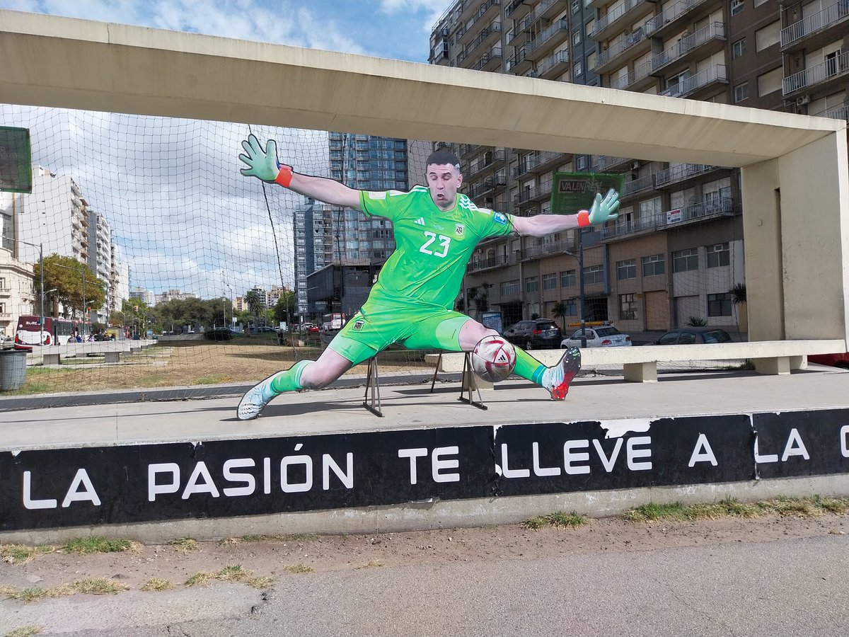 BajoPresupuesto tweet media