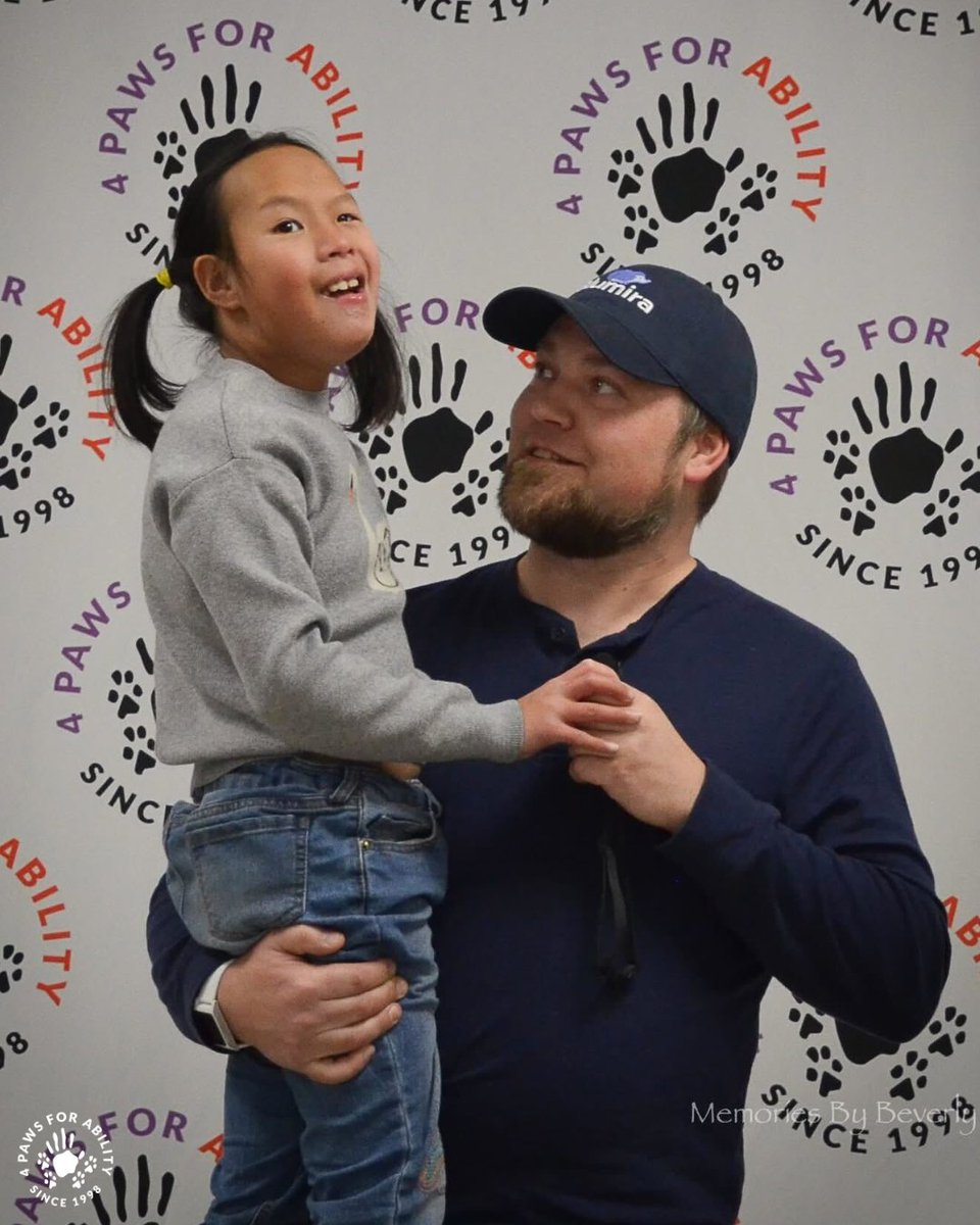 4 Paws For Ability tweet media