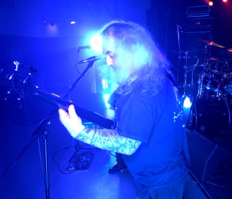 Entera_Thrash's tweet photo. Carsten Live im Jz Riot.
#thrashmetal #speedmetal #metalband #liveband
#livebild #livefoto #konzertfoto #bühne #gig
#konzert #metalgig #metalshow #auftritt #live
#bass #metalbass #bassist #soundgear #ibanezbass
#vocals #metalvocals #basser #jzriot https://t.co/x715yksjeK