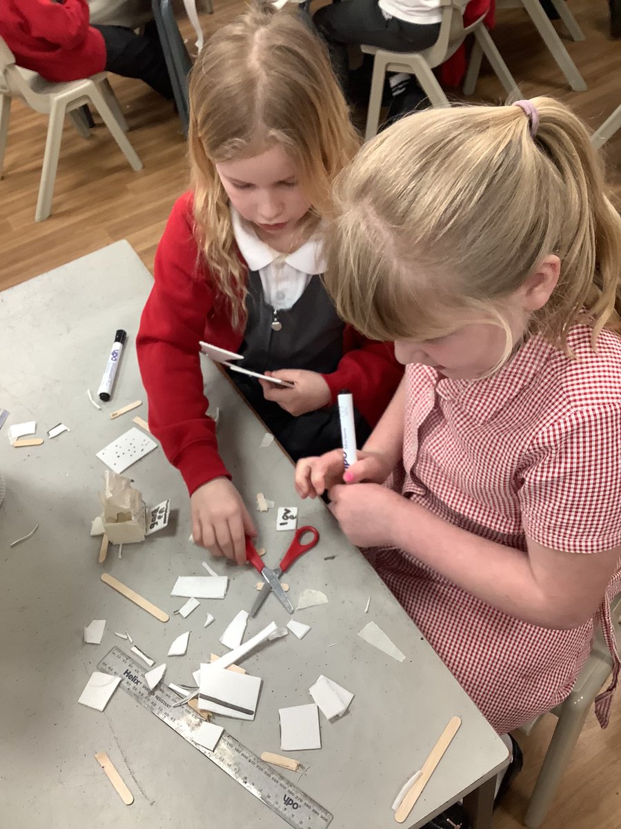 MillbrookWigan_'s tweet image. Y2- Designing through making in our architecture unit in Art #mbart #creativeexpression