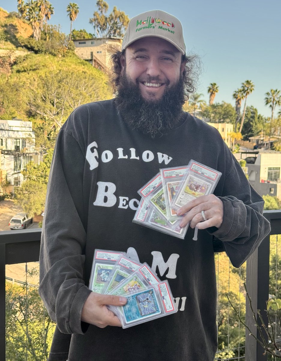 UNCLE 🏴‍☠️ EDDIE 🫵😹 tweet media