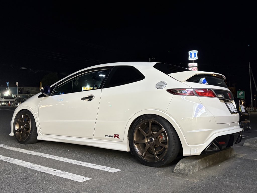 FN2_Toast's tweet photo. 【再・緩募】
ドリ車欲しいんでシビック130マリくらいで買ってくれる人いれば….

約20万キロ 車検R8/4まで

スタッドレス＋モデ7渡し

無限マニ！排気系フル無限！
SPOONキャリパー！無限グリル！Seekerリップ！J's書き換えECU！
ホンモノ無限3連メーター！etc...

詳細DMください🙇‍♂️
#車売ります https://t.co/EkteqDkgW4