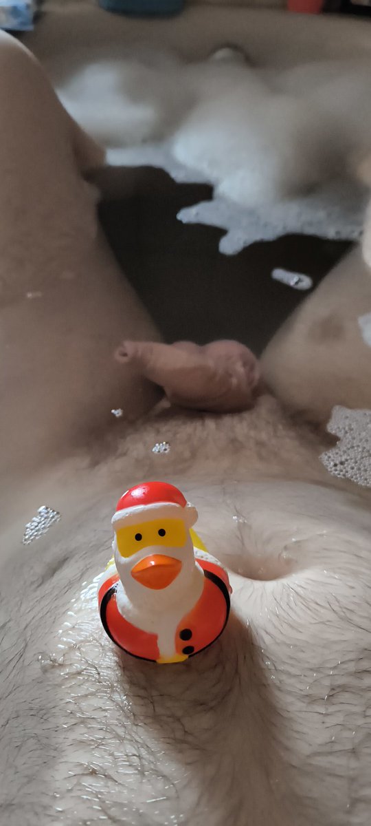 Zwar heißt gerade nicht mehr Weihnachten aber eine andere Gummiente habe ich nicht