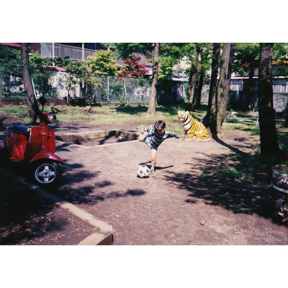 Alfred Beach Sandal tweet media