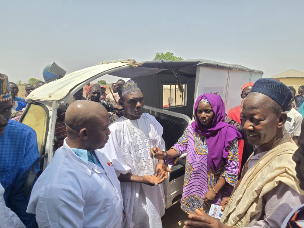 RaiseFDN's tweet photo. On #IWD2026, RAiSE Foundation donated a tricycle ambulance to Makusidi PHC, Wushishi LGA, Niger State! 🚑 Helping rush pregnant women in labor to safety — because every mother matters. Give to gain safer motherhood! 💙 #MaternalHealth #GiveToGain #RAiSEFoundation https://t.co/wwiF8KcsFA