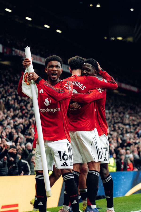 Since we dont have a match today, All Manchester United fans verified or not.. just say “hello” and we do the needful