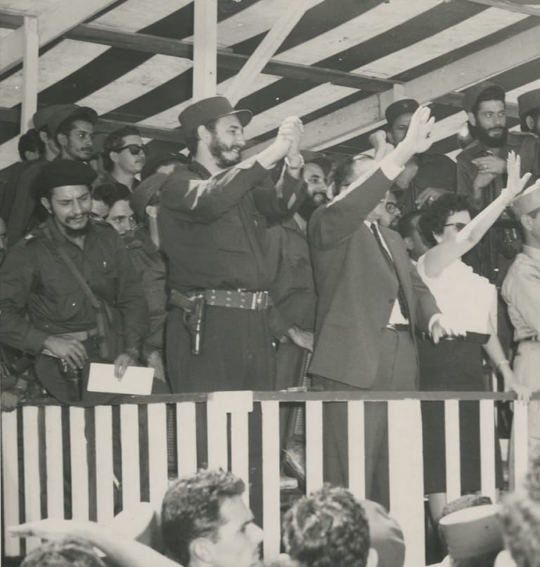 🇨🇺 El 10 de marzo de 1959: Habla el Comandante en Jefe Fidel Castro Ruz en la manifestación realizada por obreros frente a Palacio Presidencial. #100AñosConFidel #MatancerosEnVitoria #CubaViveEnSuHistoria