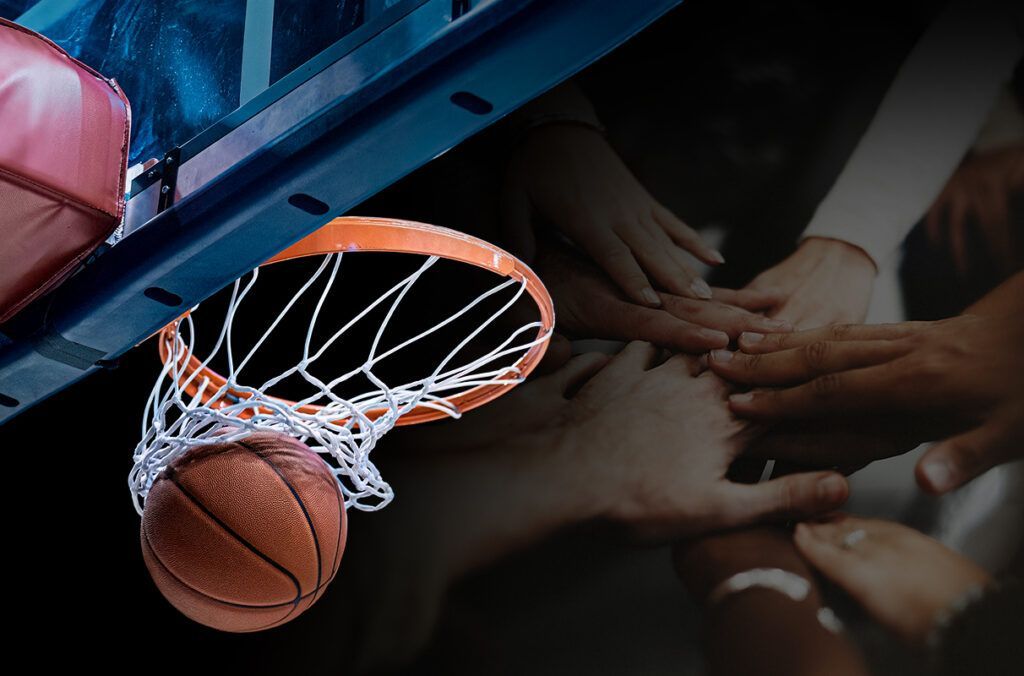 WSU_Research's tweet image. The @WSUCarson study of NBA teams found that #payinequity among top performers can reduce cooperation and harm team dynamics, offering new insights into workplace compensation and performance management. #WorkplaceResearch #SportsAnalytics

research.wsu.edu/news/study-of-…