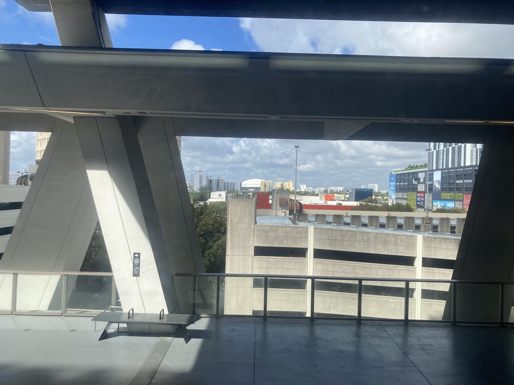 I have a day off today and it is a beautiful day. Tine to take a day trip up to West Palm Beach by train since I haven’t been up there in over a year!