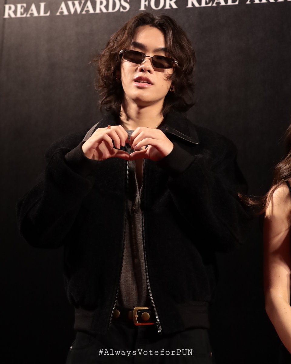 VoteforPUN's tweet image. PUN ร่วมเดินพรมแดงในงาน #TheGuitarMagAwards2026 งานสุดท้ายก่อนลาทุกคนไปบวช หล่อเท่ที่สุดเลยวันนี้ ✨️

#PUN #PUNYARB #PUNSORNNAWAT
#AlwaysVoteforPUN
