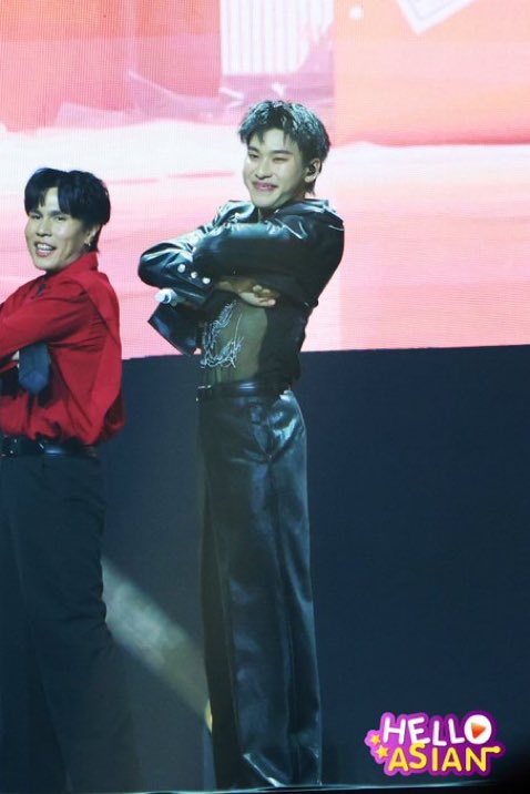 ทำไมเหมือนแมวอิมนมง่ะ5555555

OUROAD GUITAR MAG 2026
#TGMA2026xDAOUOFFROAD
#ออฟโรด #Offroad #OffroadKTP